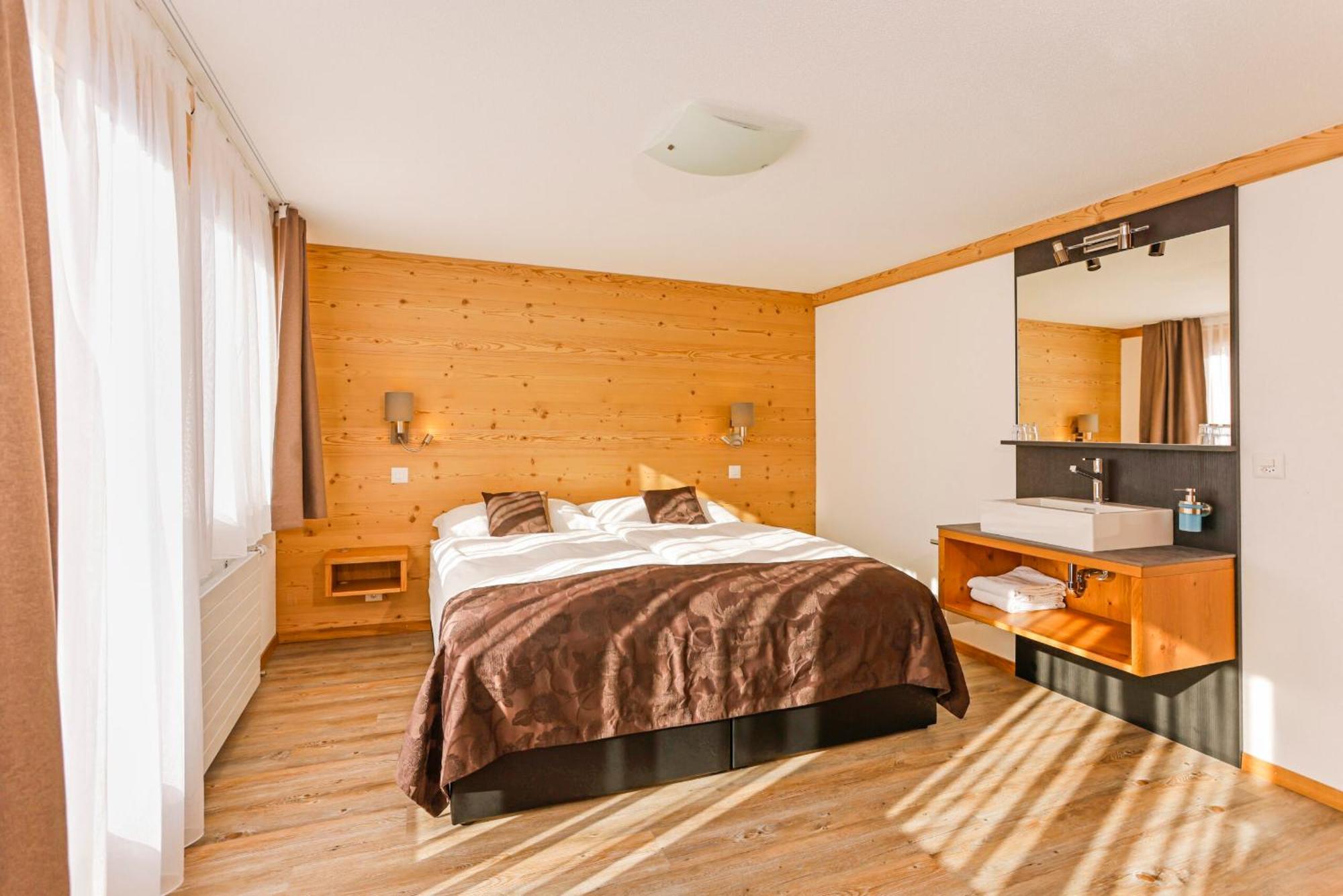Berghotel Hahnenmoos ادلبودن المظهر الخارجي الصورة